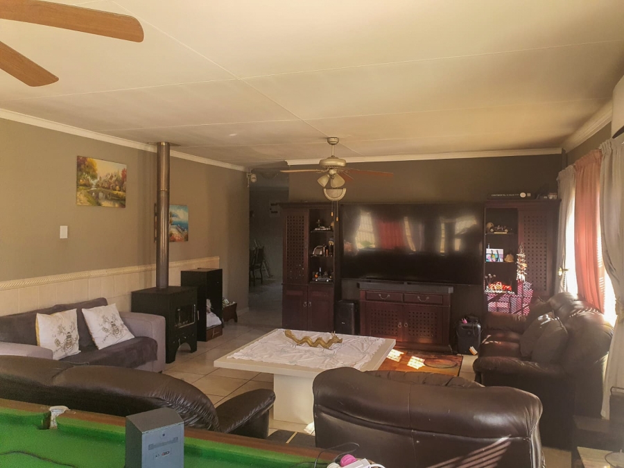 4 Bedroom Property for Sale in Haaskraal A H North West